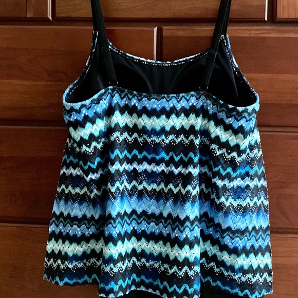 Croft & Barrow tankini top, size 14 - Picture 2 of 7